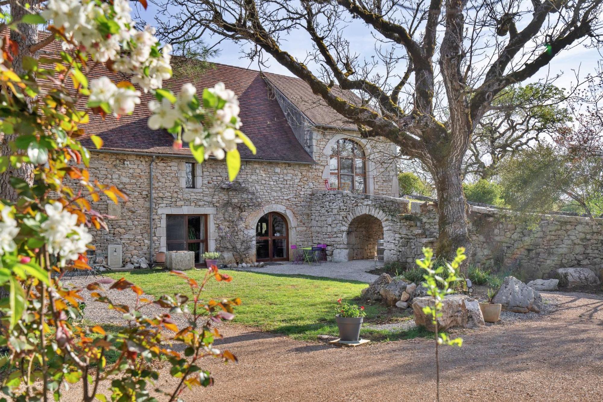 Chambres Et Jardin De Pierres Espedaillac Exterior photo